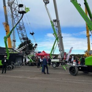 Последние инновации Niftylift: подъемник HR22SE и модернизированный HR12 4×4