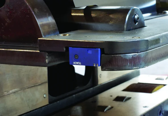 Станок для снятия фаски с листового металла COMPACT EDGE Станок для снятия фаски с листового металла COMPACT EDGE