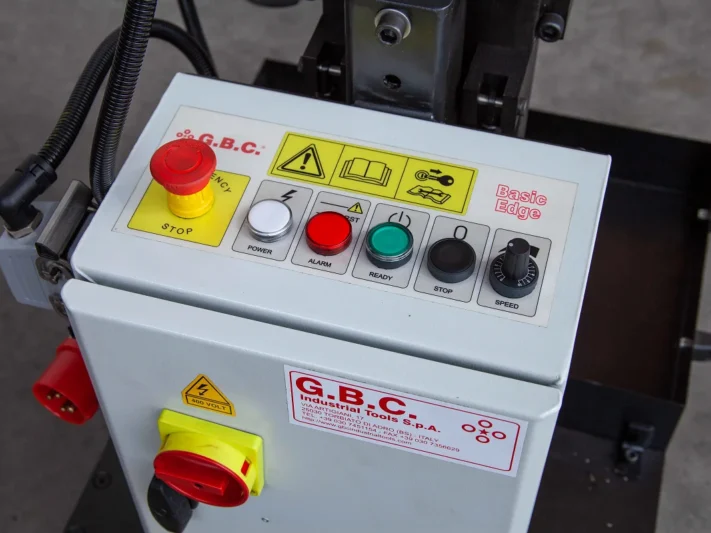 Станок для снятия фаски с листового металла EDGE 80 Станок для снятия фаски с листового металла EDGE 80